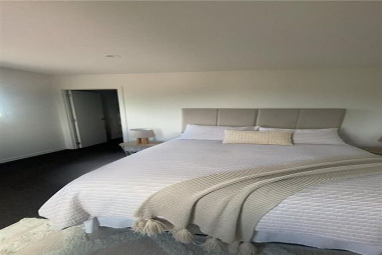 Photo of property in 85a Albany Highway, Unsworth Heights, Auckland, 0632