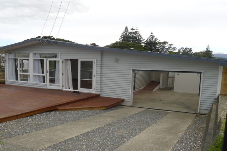 Photo of property in 81 Seaview Road, Paraparaumu Beach, Paraparaumu, 5032