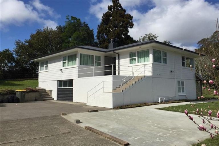 Photo of property in 244 Point View Drive, East Tamaki Heights, Auckland, 2016