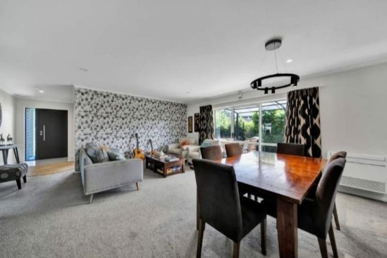 Photo of property in 10 Ryder Drive, Waiwhakaiho, New Plymouth, 4312