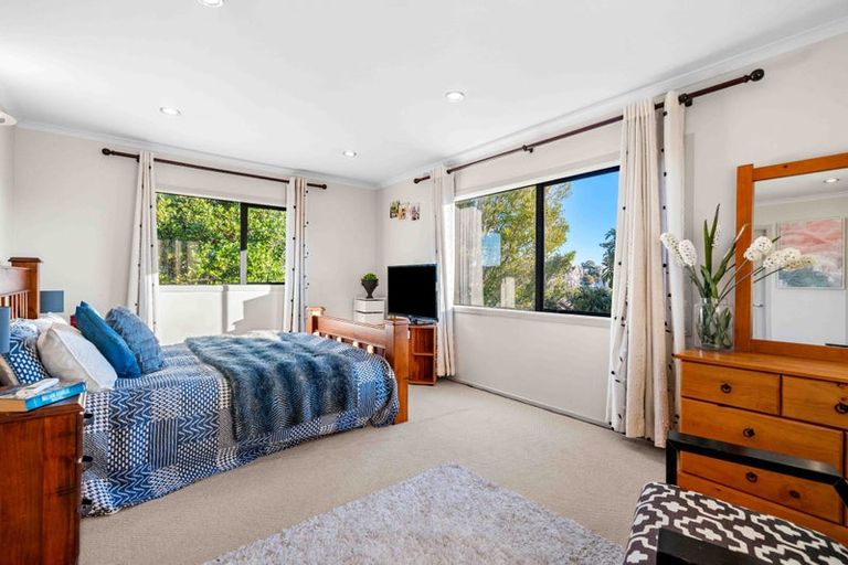 Photo of property in 22a Marvon Downs Avenue, Pakuranga Heights, Auckland, 2010