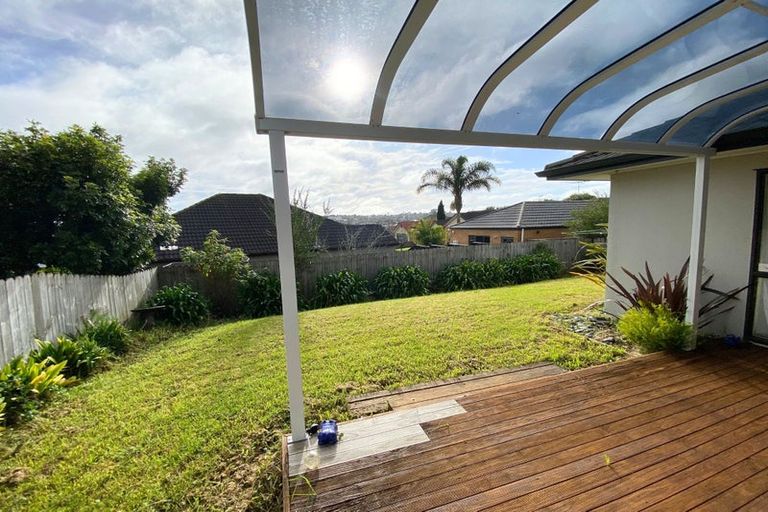 Photo of property in 18 Arlose Place, Westgate, Auckland, 0614