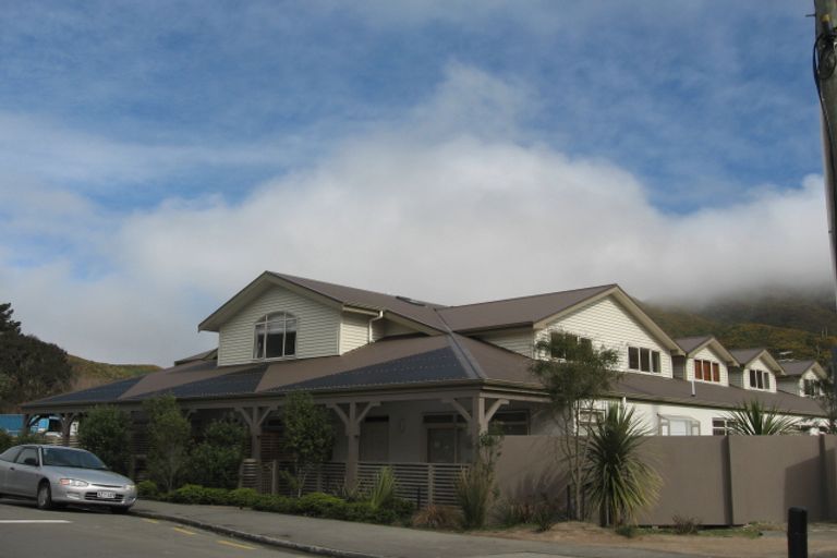 Photo of property in 4 South Karori Road, Karori, Wellington, 6012