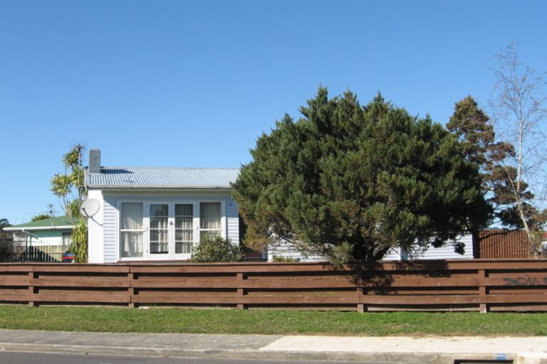 Photo of property in 14 President Avenue, Papakura, 2110