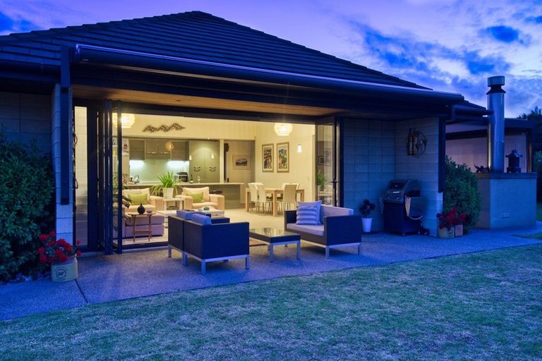 Photo of property in 1 Park Avenue, Mangawhai Heads, Mangawhai, 0505