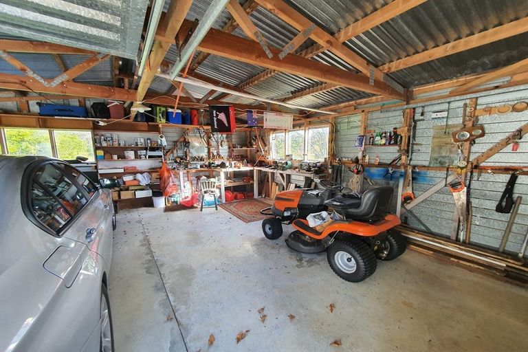 Photo of property in 1124 Sandspit Road, Sandspit, Warkworth, 0982