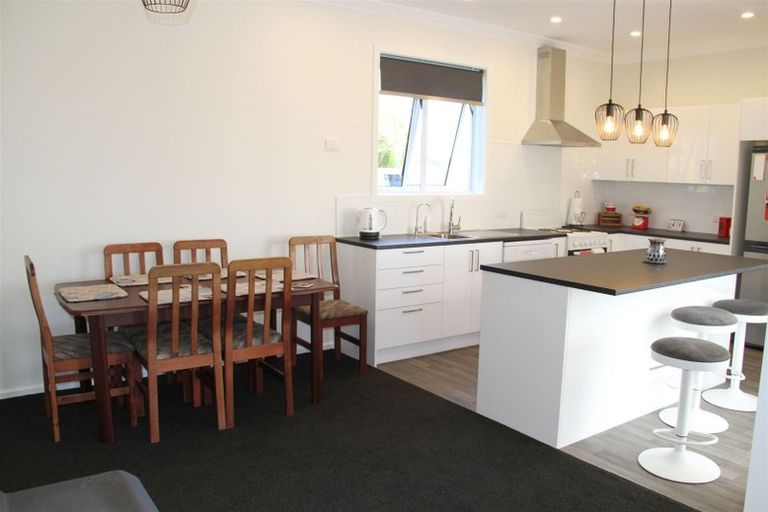 Photo of property in 33 Main Road, Tuatapere, 9620