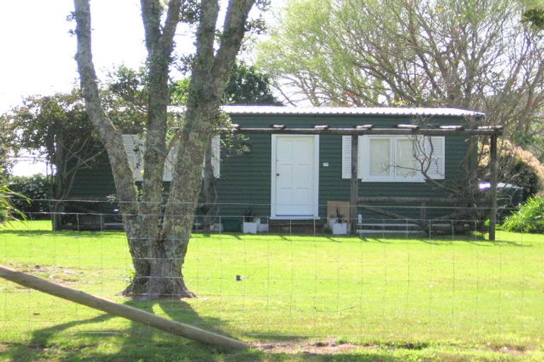 Photo of property in 23 Harsant Avenue, Hahei, Whitianga, 3591