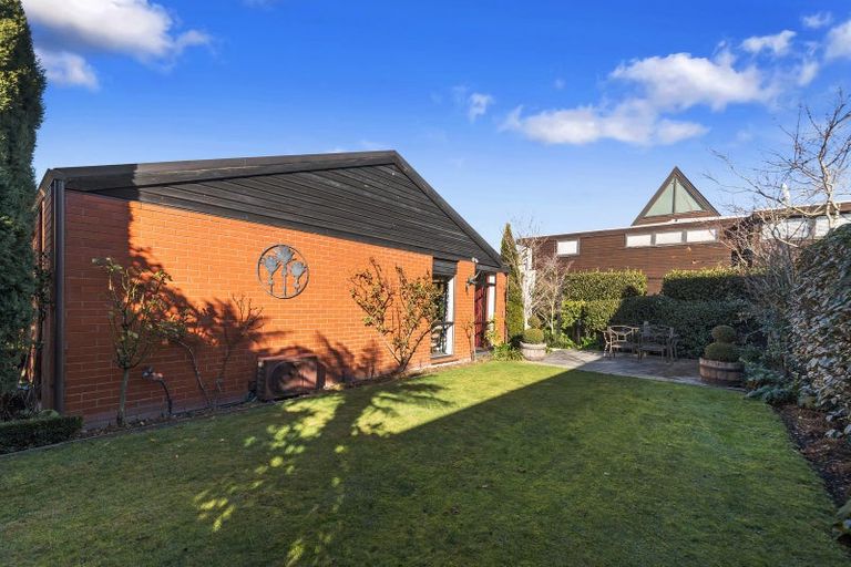 Photo of property in 2/62 Murray Place, St Albans, Christchurch, 8014