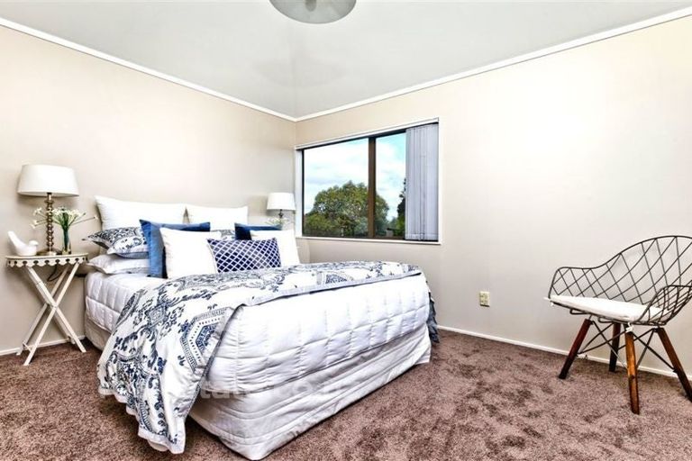 Photo of property in 41 Kennedy Avenue, Forrest Hill, Auckland, 0620