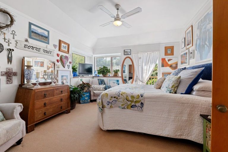 Photo of property in 75 Morley Street, New Plymouth, 4310