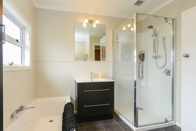 Photo of property in 15 Read Crescent, Clive, 4102