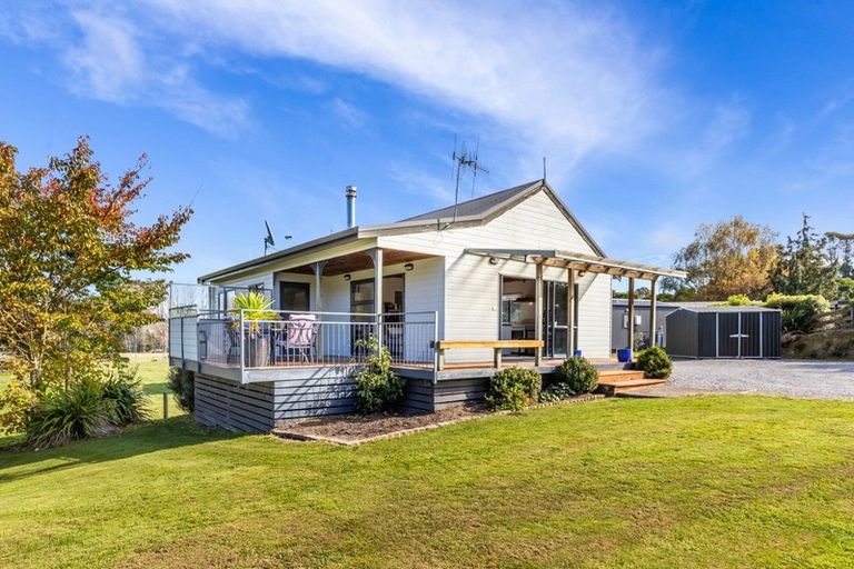 Photo of property in 810 Tukairangi Road, Acacia Bay, Taupo, 3385