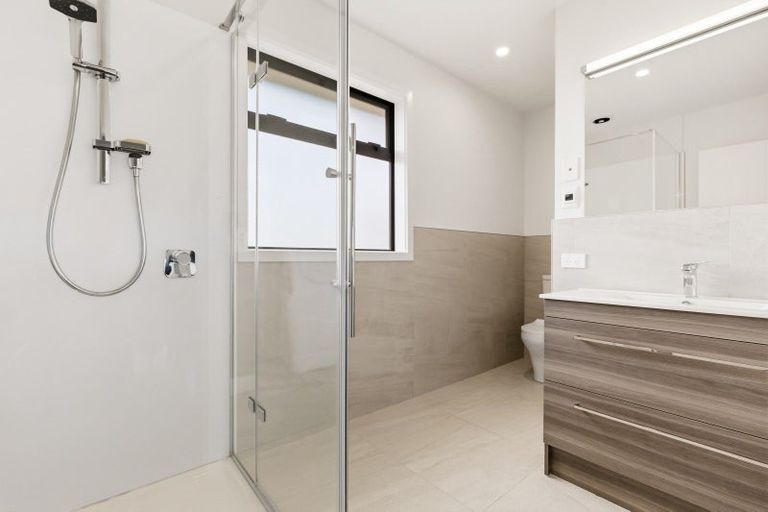 Photo of property in 1 Glendas Way, Acacia Bay, 3385