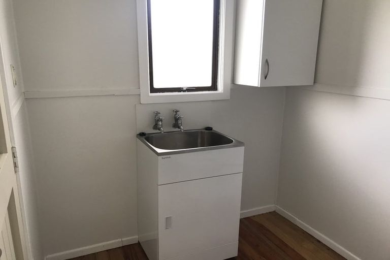 Photo of property in 25 Battiscombe Terrace, Waitara, 4320