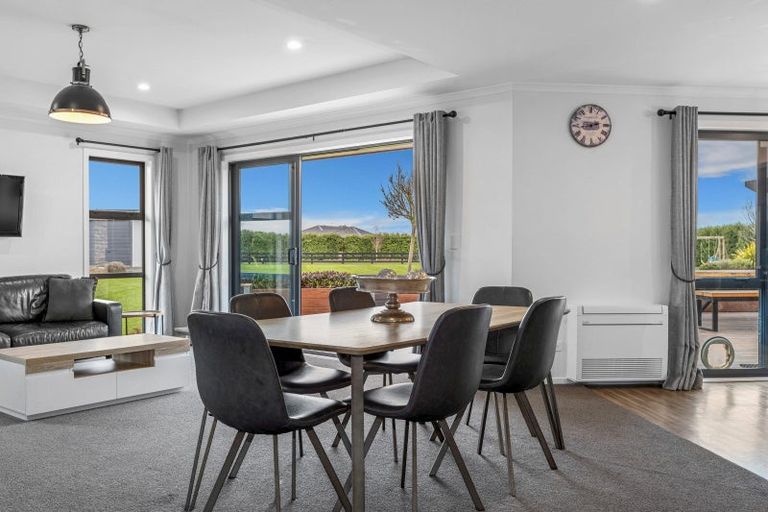 Photo of property in 28 Landsborough Drive, Darfield, 7571