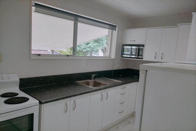 Photo of property in 13 Saint Ronans Avenue, Waterloo, Lower Hutt, 5011