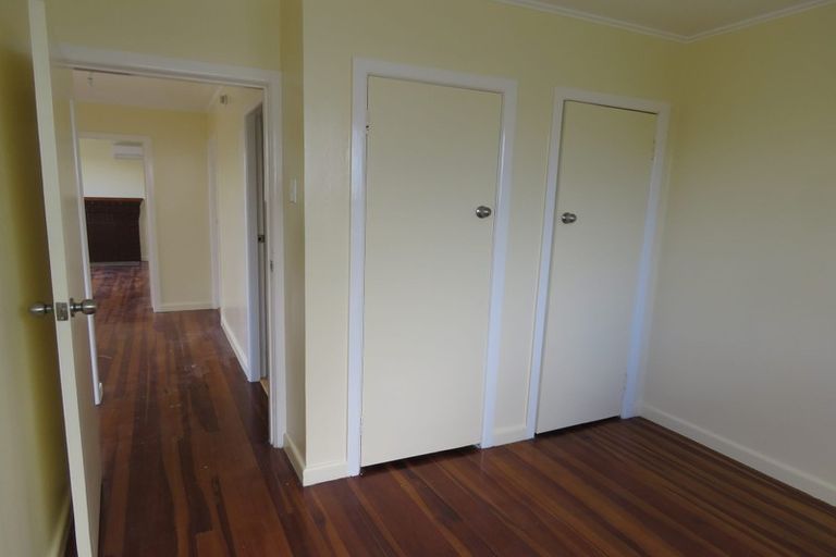 Photo of property in 393 West Coast Road, Glen Eden, Auckland, 0602