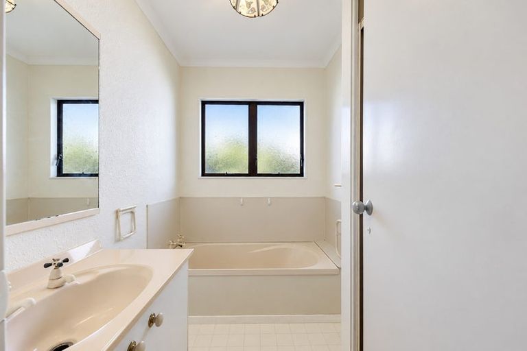 Photo of property in 22 Kesteven Avenue, Parkvale, Tauranga, 3112