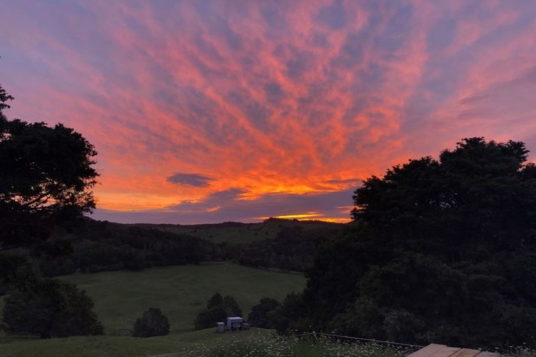 Photo of property in 205 Central Road, Mareretu, Paparoa, 0571