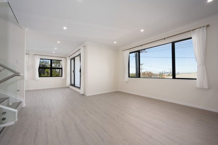Photo of property in 44a Merani Street, Belmont, Auckland, 0622
