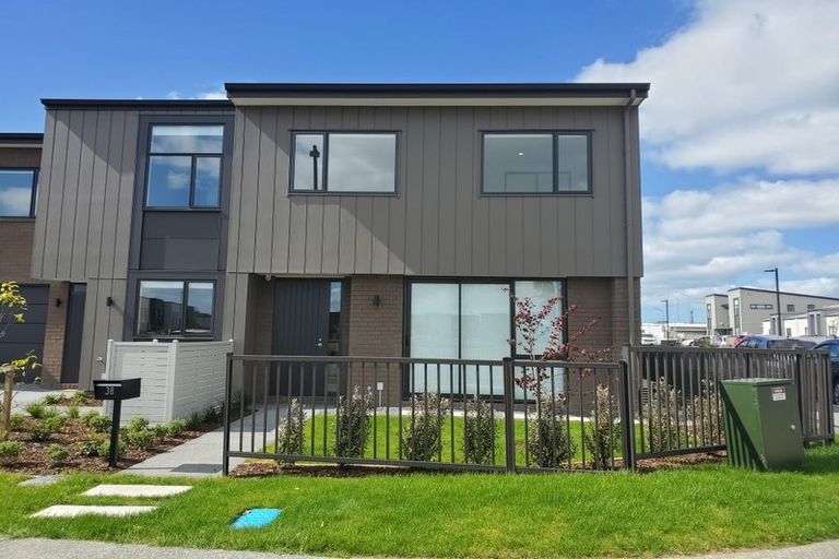 Photo of property in 38 Gosper Road, Takanini, 2112