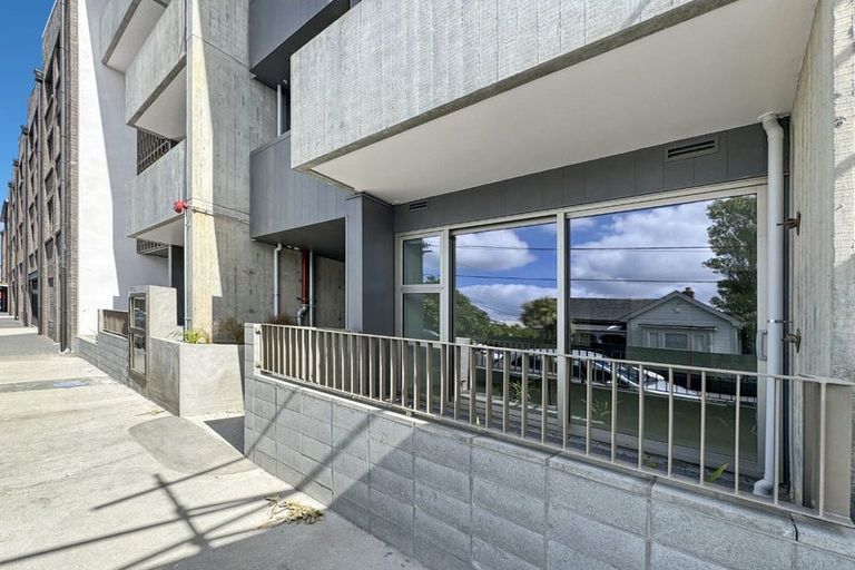 Photo of property in Vela Apartments, 1/2g Campbell Terrace, Petone, Lower Hutt, 5012