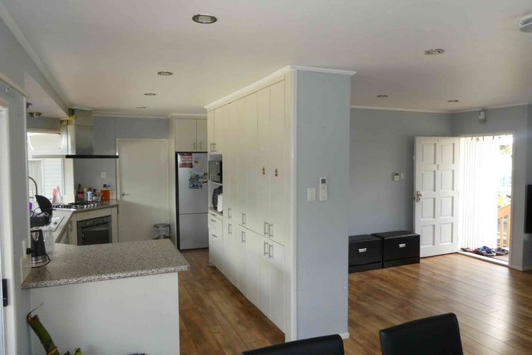 Photo of property in 25c Thornlow Street, Glendene, Auckland, 0602