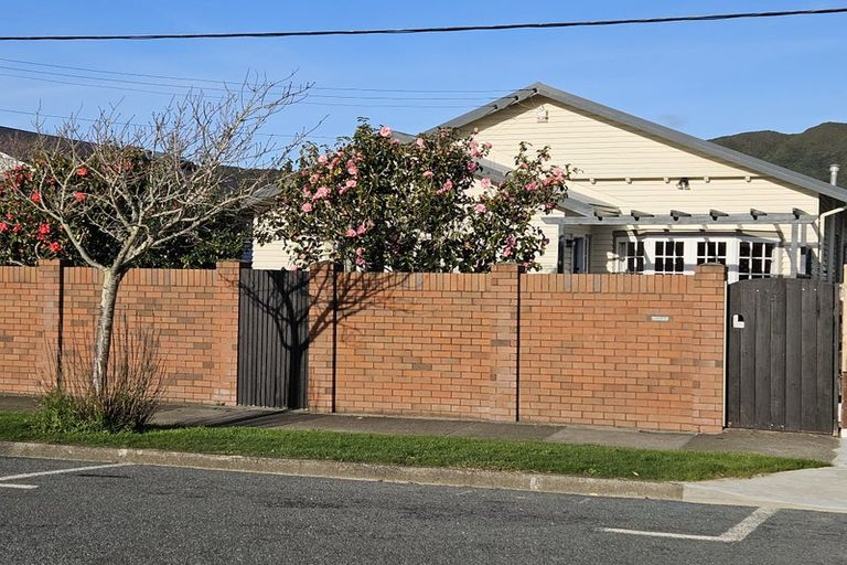 Photo of property in 58 Hautana Street, Woburn, Lower Hutt, 5010