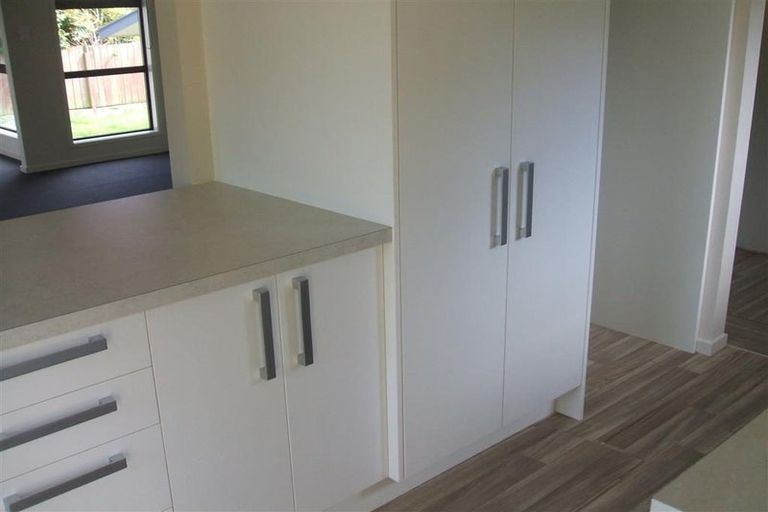 Photo of property in 7 Redwood Close, Paraparaumu, 5032