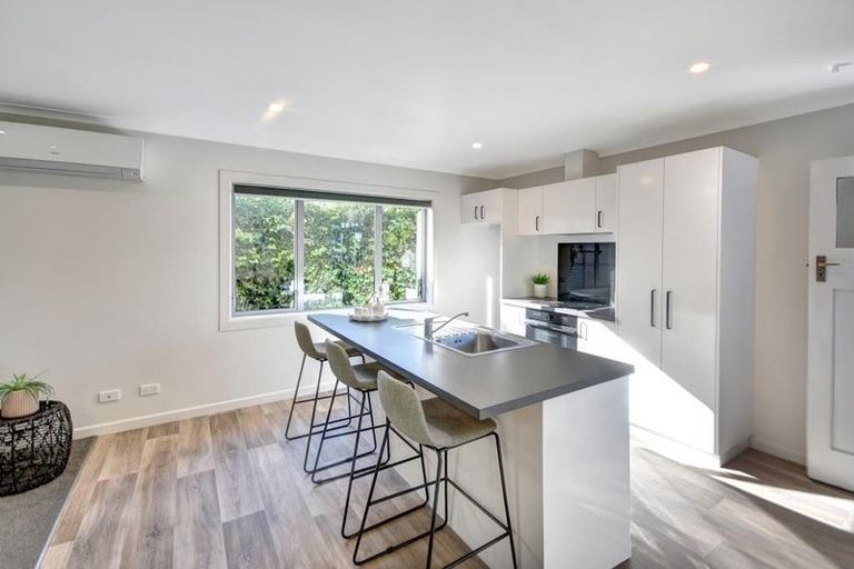 Photo of property in 211 Oxford Street, South Dunedin, Dunedin, 9012