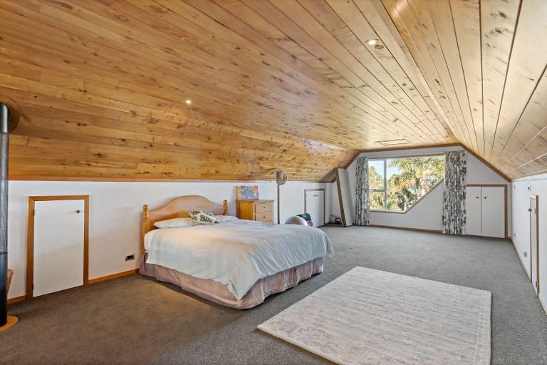 Photo of property in 221 Amreins Road, Taupaki, Henderson, 0782