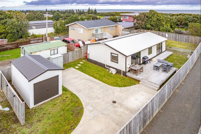 Photo of property in 79a Matai Street, Castlecliff, Wanganui, 4501