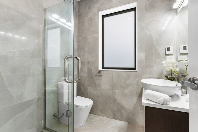 Photo of property in 6a Hostel Access Road, Eastern Beach, Auckland, 2012