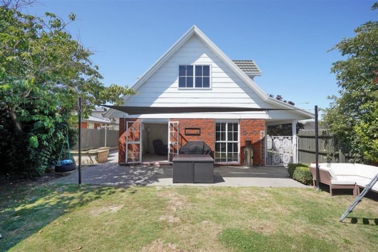 Photo of property in 6 Townshend Crescent, Halswell, Christchurch, 8025