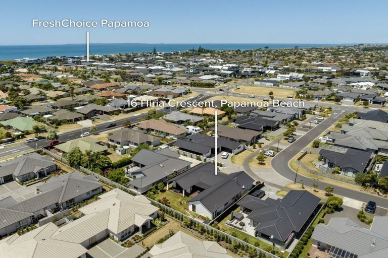 Photo of property in 16 Hiria Crescent, Papamoa Beach, Papamoa, 3118