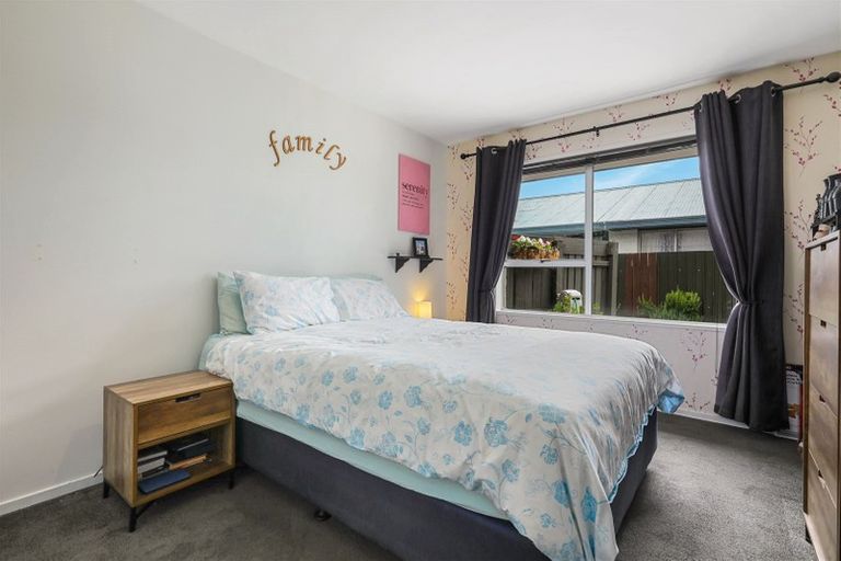 Photo of property in 2/140 Hay Street, Bromley, Christchurch, 8062