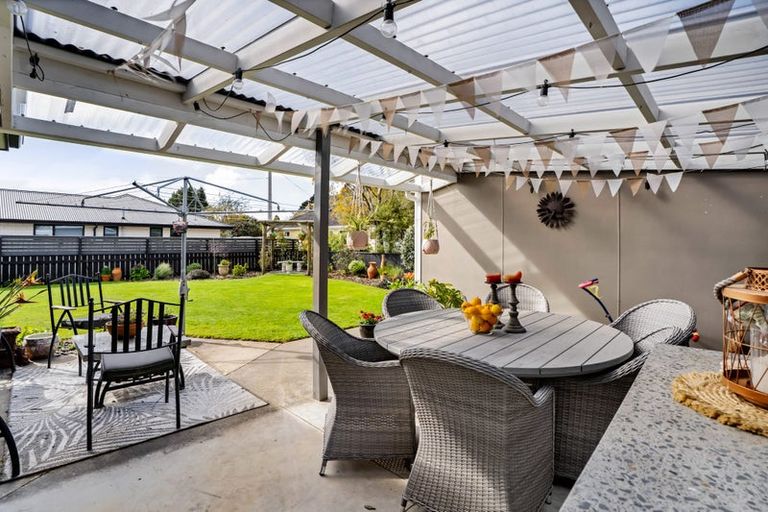 Photo of property in 59 Lismore Street, Merrilands, New Plymouth, 4312