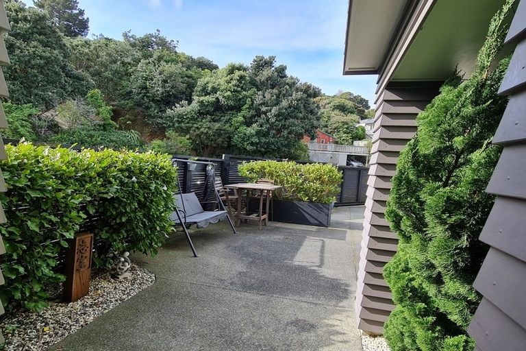Photo of property in 4 Acheron Road, Paremata, Porirua, 5026