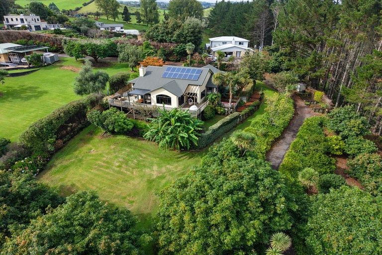 Photo of property in 14 Tupelo Place, Ohauiti, Tauranga, 3112