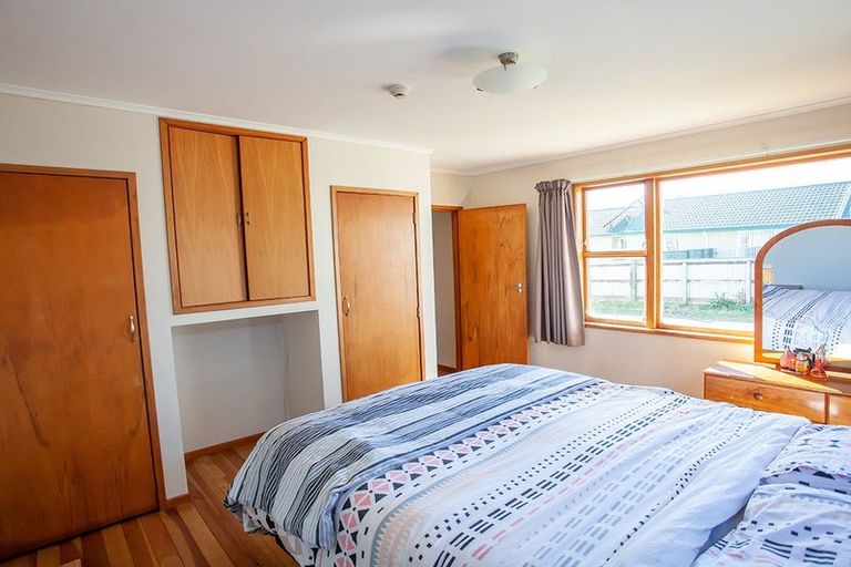 Photo of property in 15 Bayly Street, Waitara, 4320