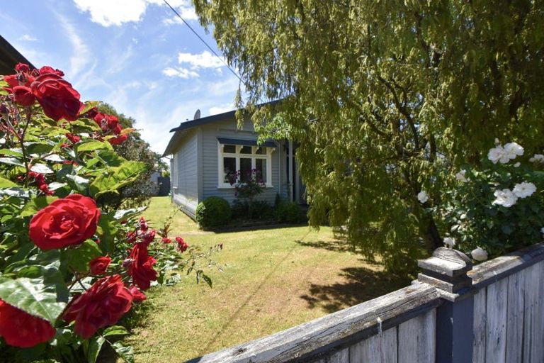 Photo of property in 6 Davy Street, Carterton, 5713