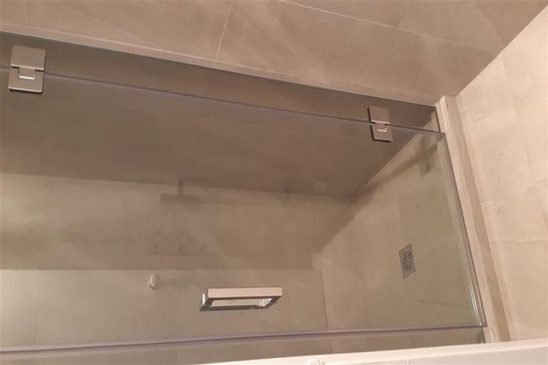 Photo of property in 1 Phillipa Place, Browns Bay, Auckland, 0630