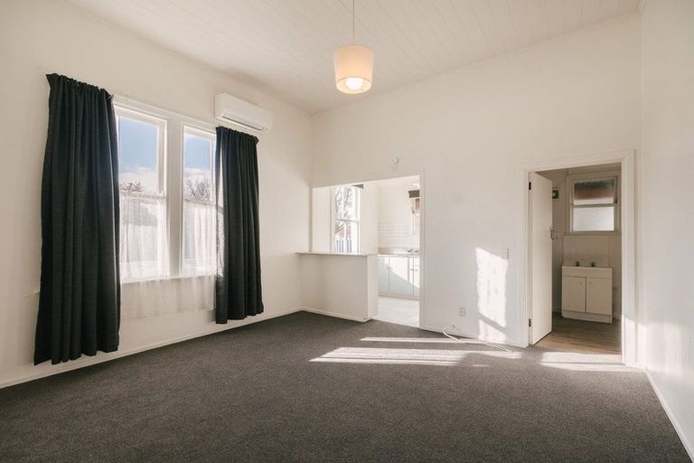 Photo of property in 74 Chelwood Street, Takaro, Palmerston North, 4412