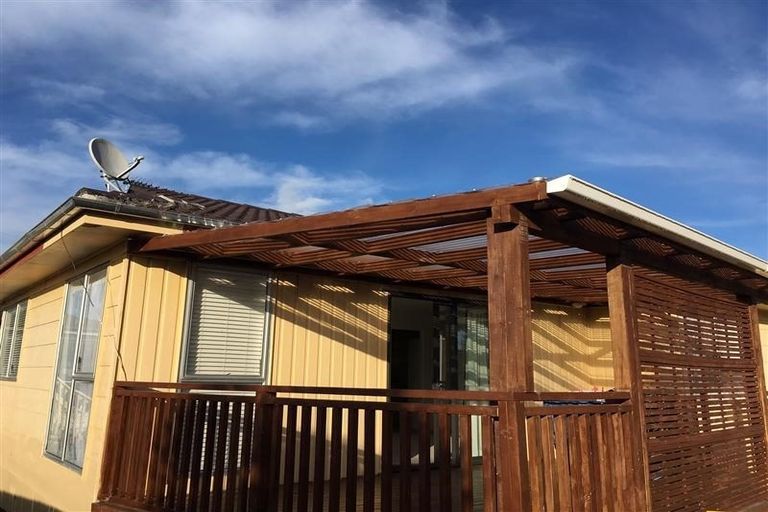 Photo of property in 36 Lisa Rise, Half Moon Bay, Auckland, 2012