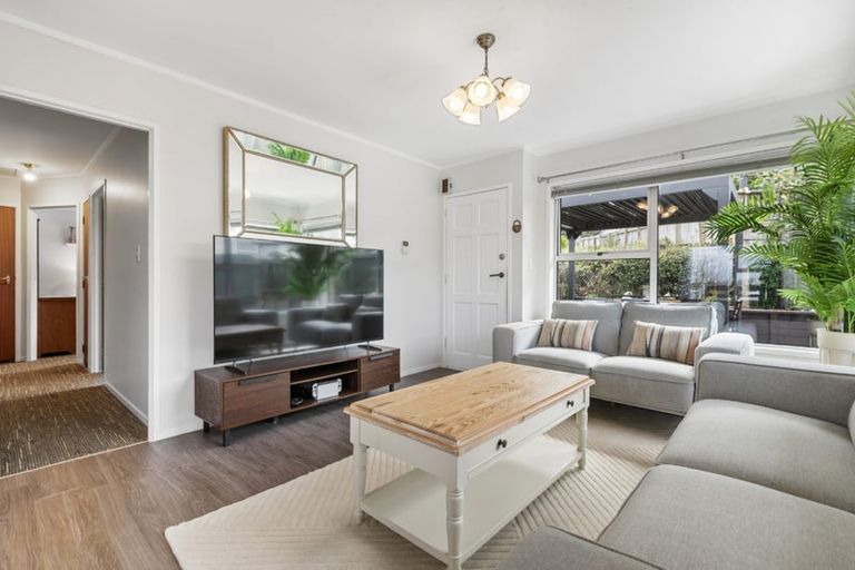 Photo of property in 5/9 Manuka Road, Bayview, Auckland, 0629