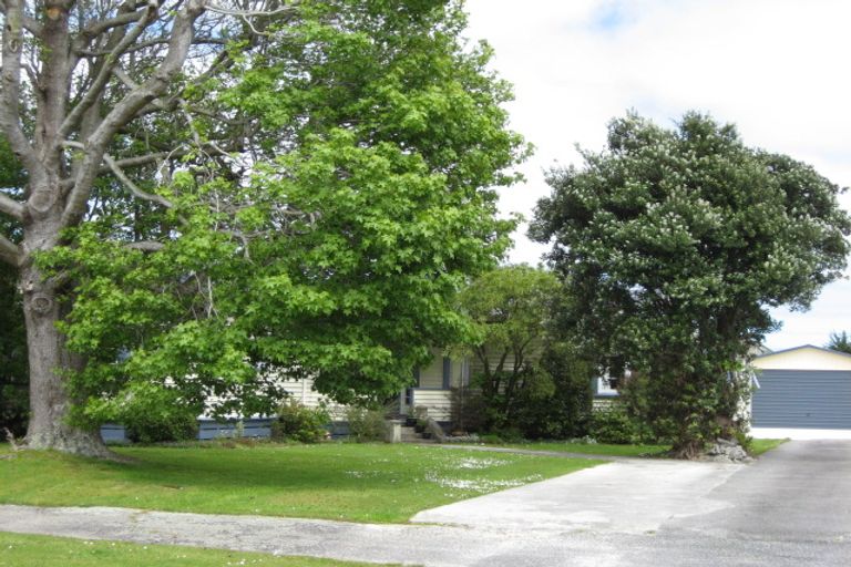 Photo of property in 96 Peel Street, Westport, 7825