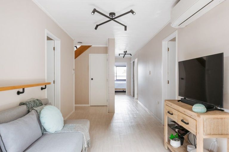 Photo of property in 103b Simpson Road, Papamoa Beach, Papamoa, 3118