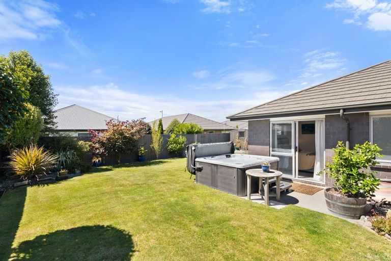 Photo of property in 38 Luxembourg Crescent, Halswell, Christchurch, 8025