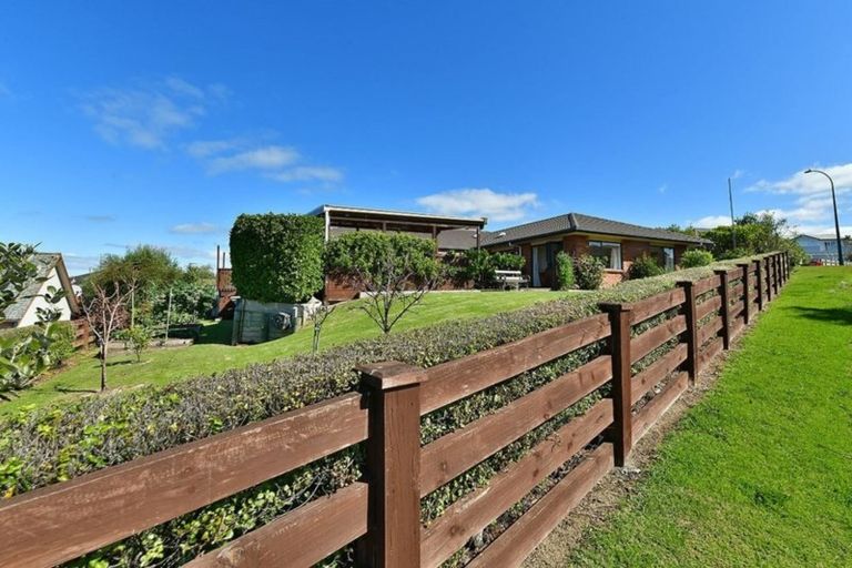 Photo of property in 16 Commodore Court, Gulf Harbour, Whangaparaoa, 0930